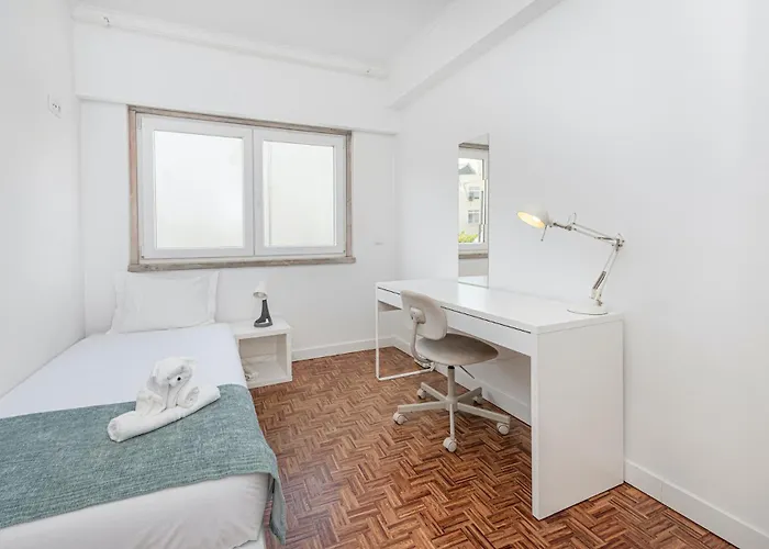 Lägenhet Houze Spacious Near Marques De Pombal Lisboa